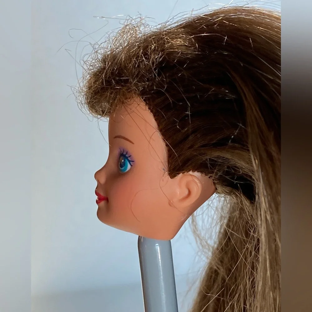 Vintage 1990s Barbie COURTNEY Doll Brown Long Hair - HEAD Replacement Only